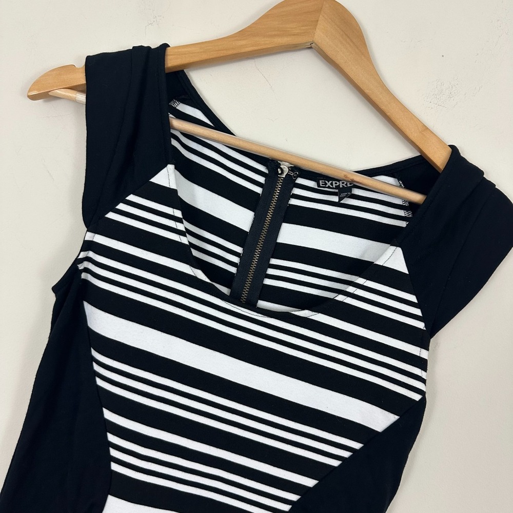 Express Bodycon Dress Black White Striped Stretch Full Zip Back Party Womens 2